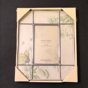 Brand New Soma Picture Frame holds 4” x 6”
